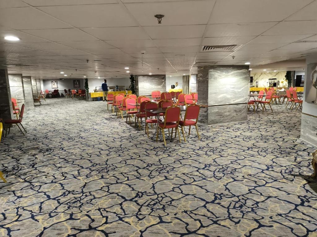 Ajyad Area (900m) – Bakkah Royal Hotel