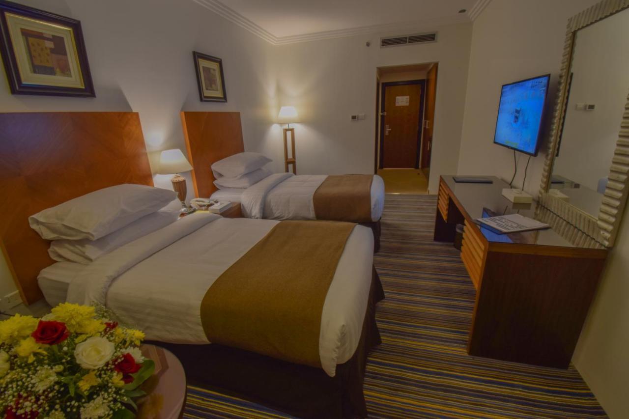 Ajyad Street (500m) – Al Massah Grand Hotel