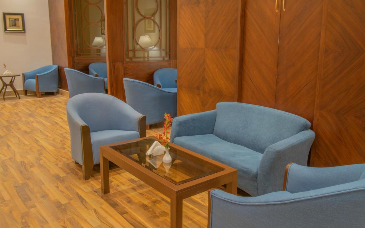 Ajyad Street (500m) – Al Massah Grand Hotel